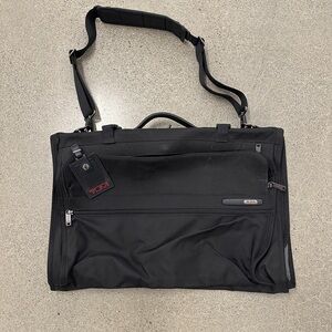 Tumi Alpha Tri-Fold Carry-On Garmet Bag Luggage 223133D4